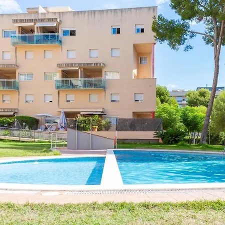 Homes & Go Golden Pineda *