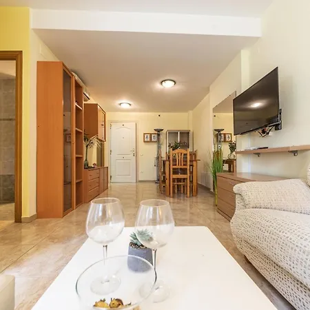 Homes & Go Golden Pineda *