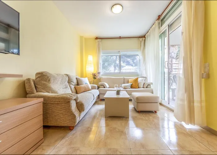 Homes & Go Golden Pineda