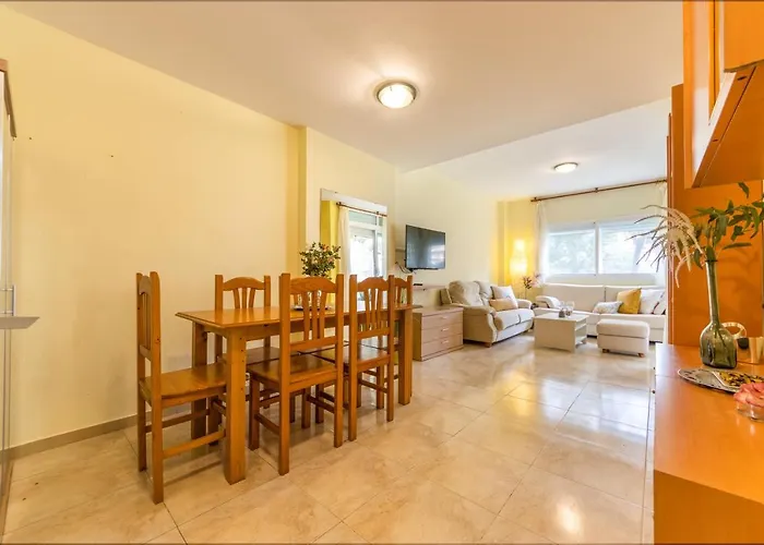 Homes & Go Golden Pineda דירה