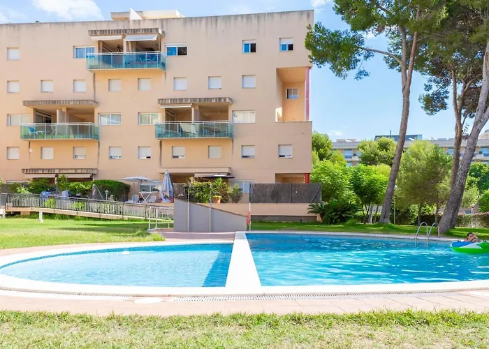 Homes & Go Golden Pineda *