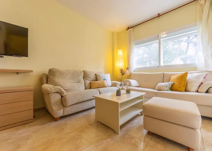 Homes & Go Golden Pineda סאלו