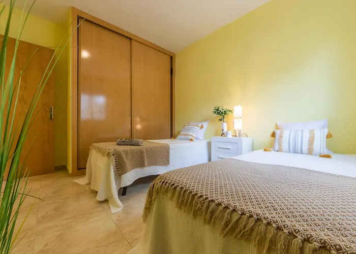 Homes & Go Golden Pineda