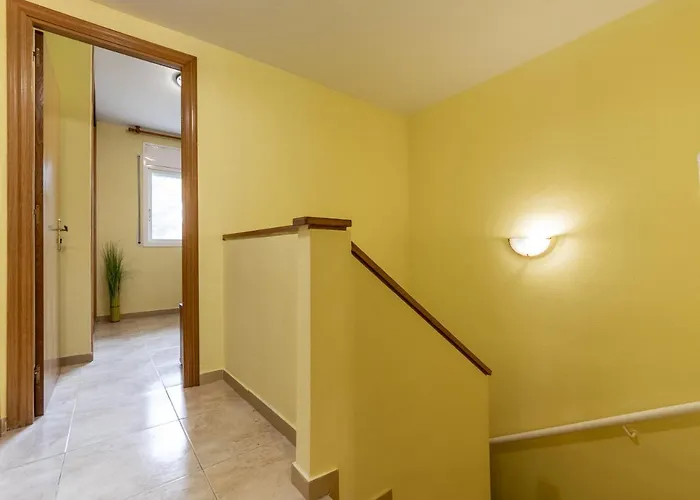 Homes & Go Golden Pineda * סאלו